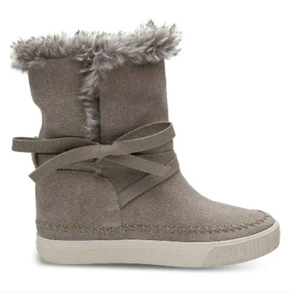 TOMS Vista Desert Taupe Suede Boots with Faux Fur and Ties 8